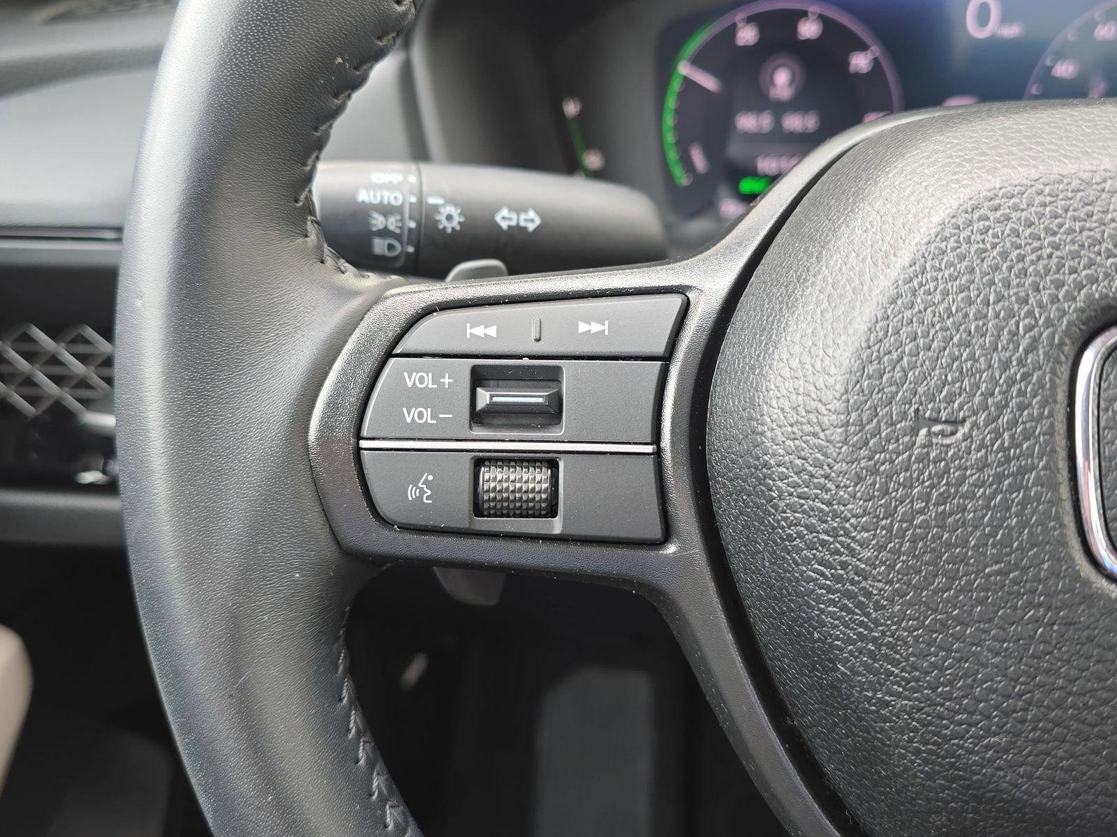 Certified 2025 Honda Accord EX-L image 16