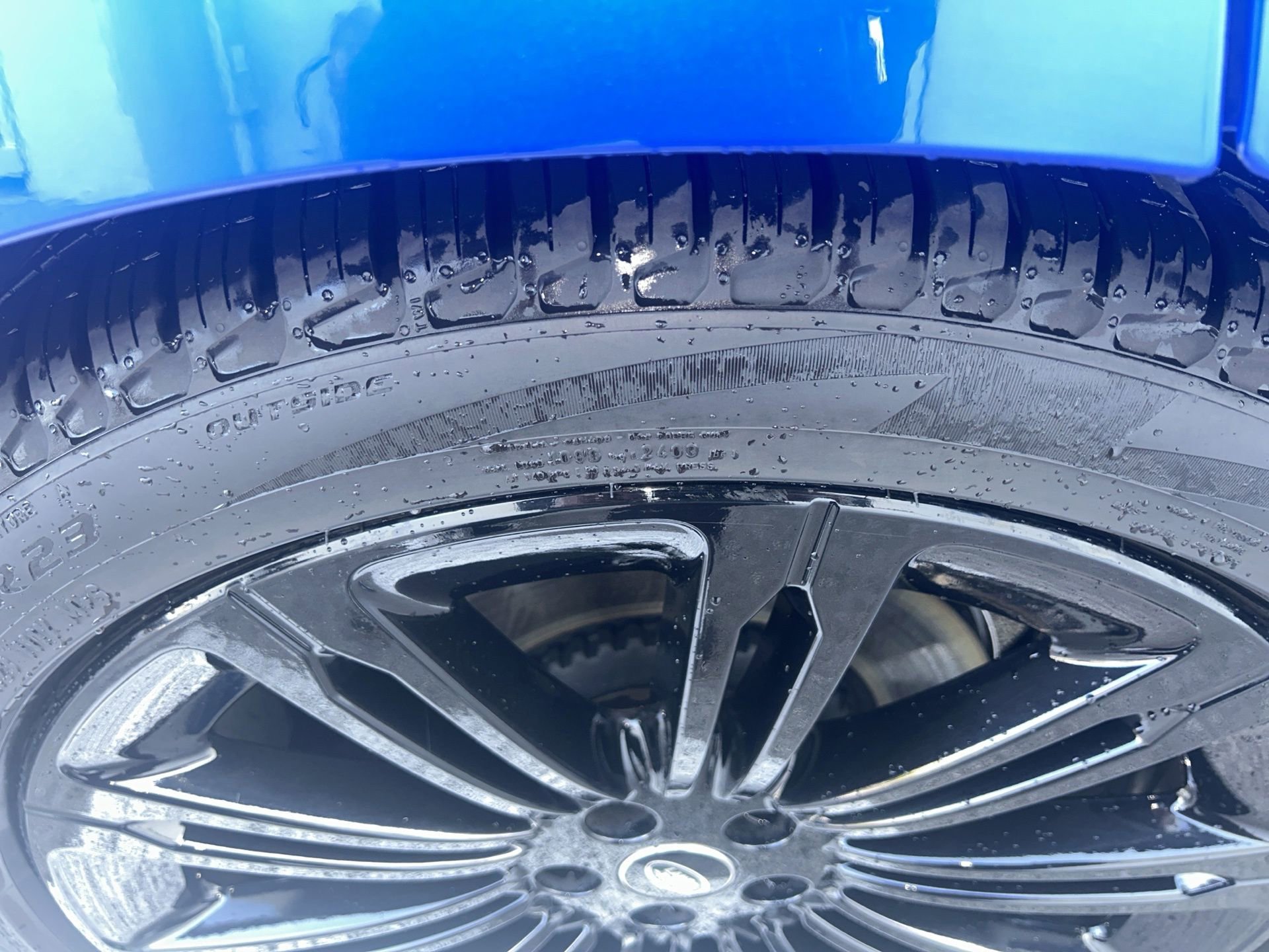 Used 2024 Land Rover Range Rover SE image 12