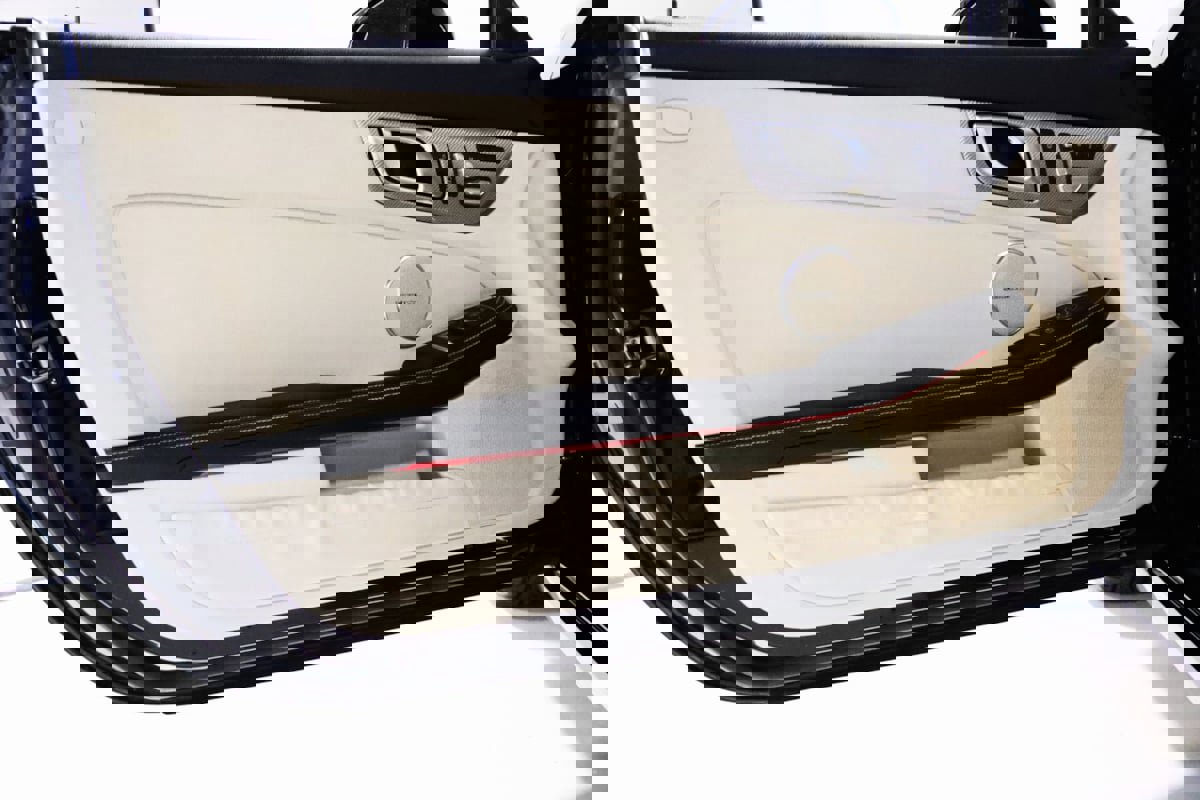 Used 2017 Mercedes-Benz SLC 300 image 39