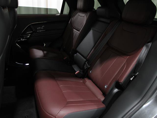 Used 2023 Land Rover Range Rover Sport SE Dynamic image 20