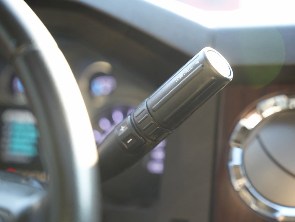 Used 2015 Ford F350 Lariat image 18