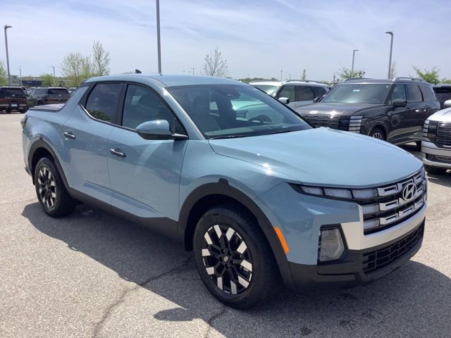 Certified 2025 Hyundai Santa Cruz SE FWD image 3