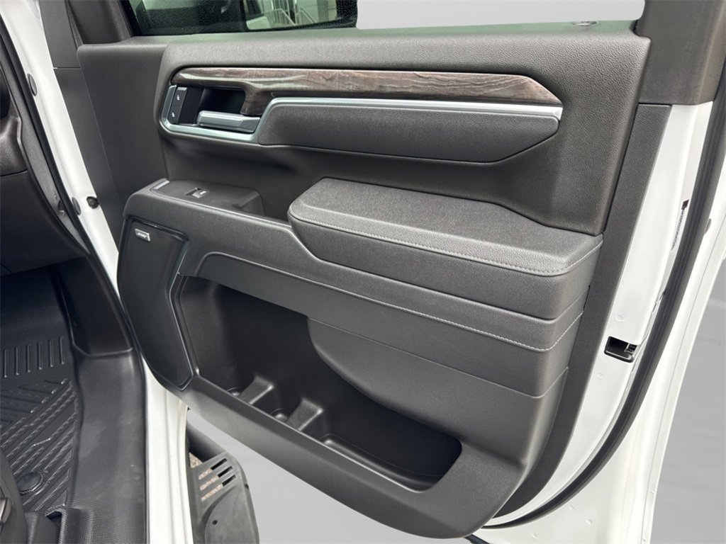 Used 2025 Chevrolet Silverado 2500 LTZ w/ Trail Boss Package image 44