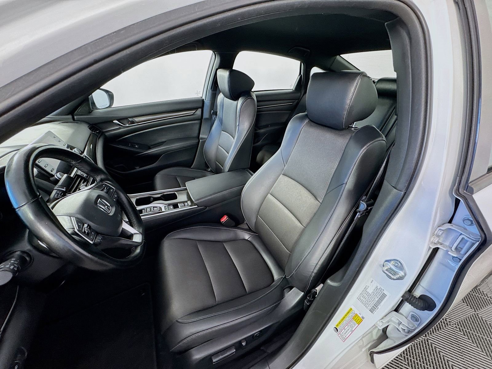 Used 2022 Honda Accord Sport image 14