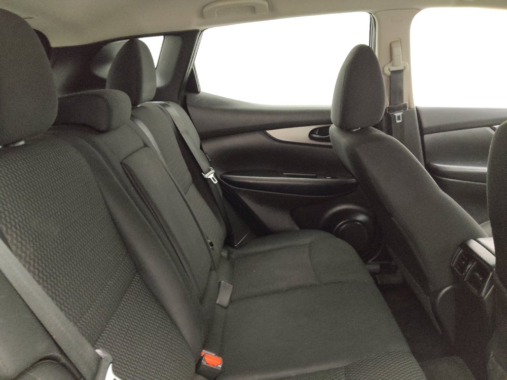 Used 2020 Nissan Rogue Sport S w/ Appearance Package FWD image 19