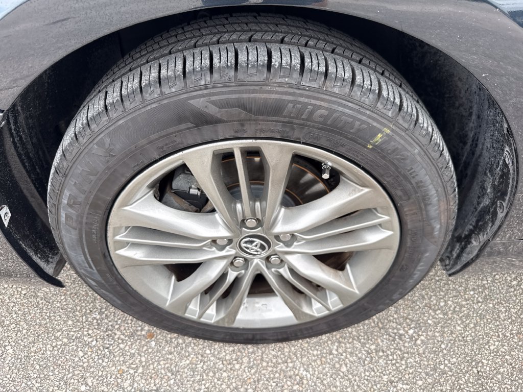 Used 2017 Toyota Camry SE FWD image 9