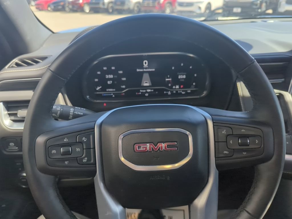 Used 2024 GMC Yukon XL SLT w/ SLT Premium Package AWD/4WD image 39