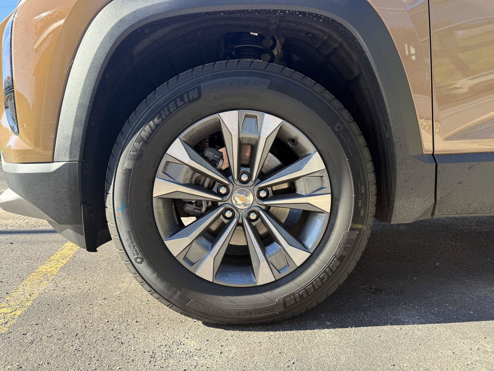 New 2027 Chevrolet Equinox LT w/ Convenience Package II AWD/4WD image 7