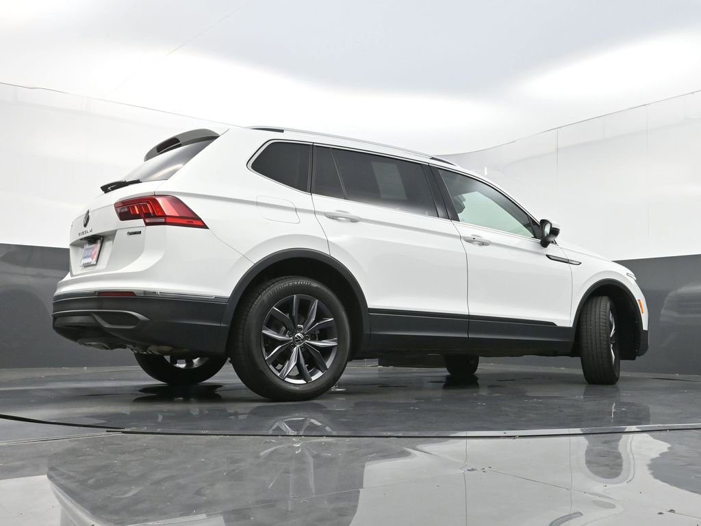 Used 2024 Volkswagen Tiguan SE image 29