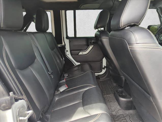 Used 2017 Jeep Wrangler Unlimited Rubicon w/ Cold Weather Group AWD/4WD image 21