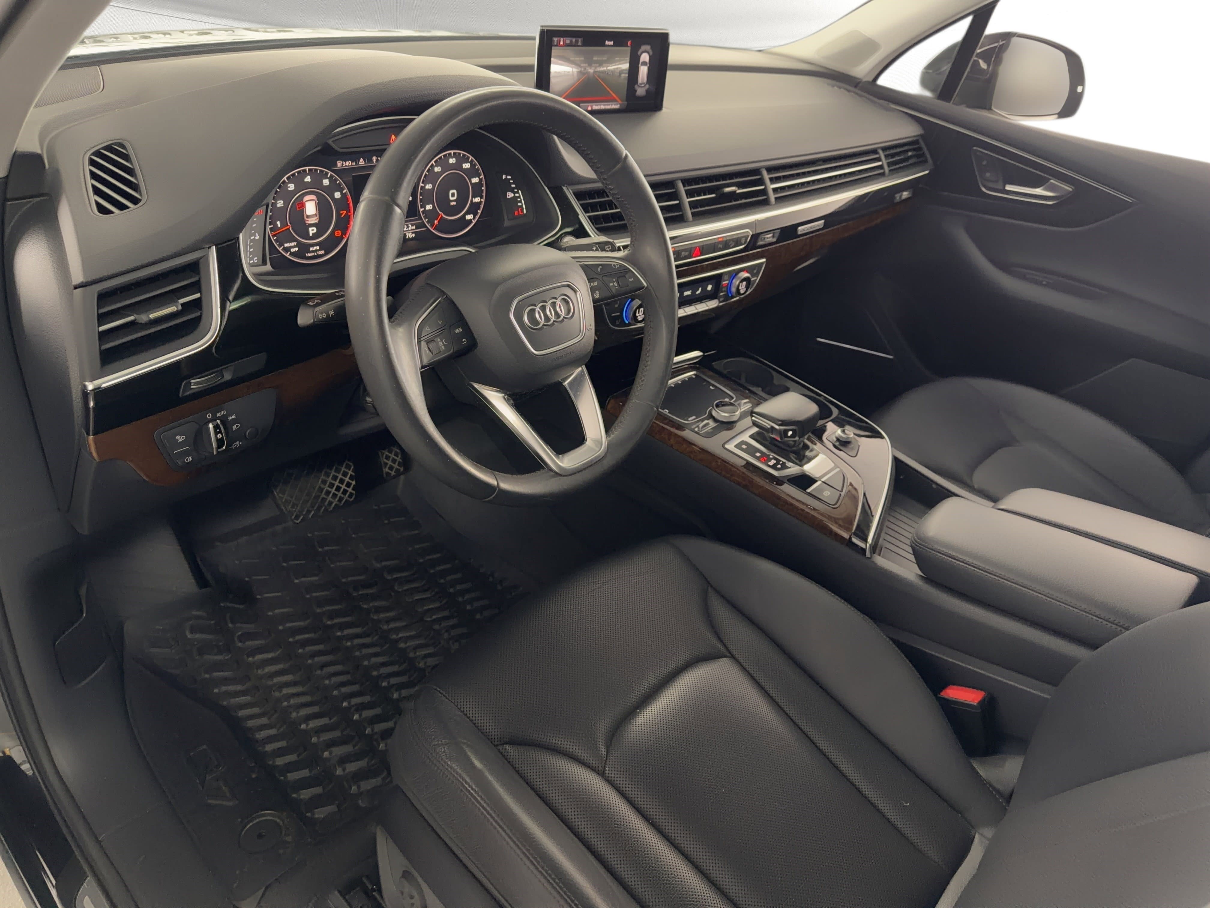 Used 2017 Audi Q7 3.0T Premium Plus w/ Premium Plus Package image 4