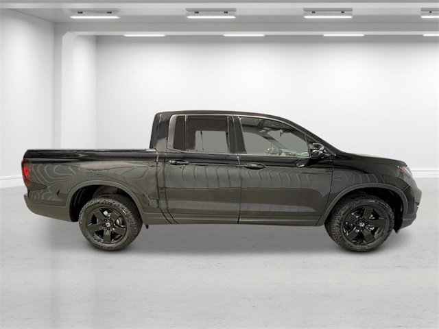 New 2026 Honda Ridgeline Black Edition image 2