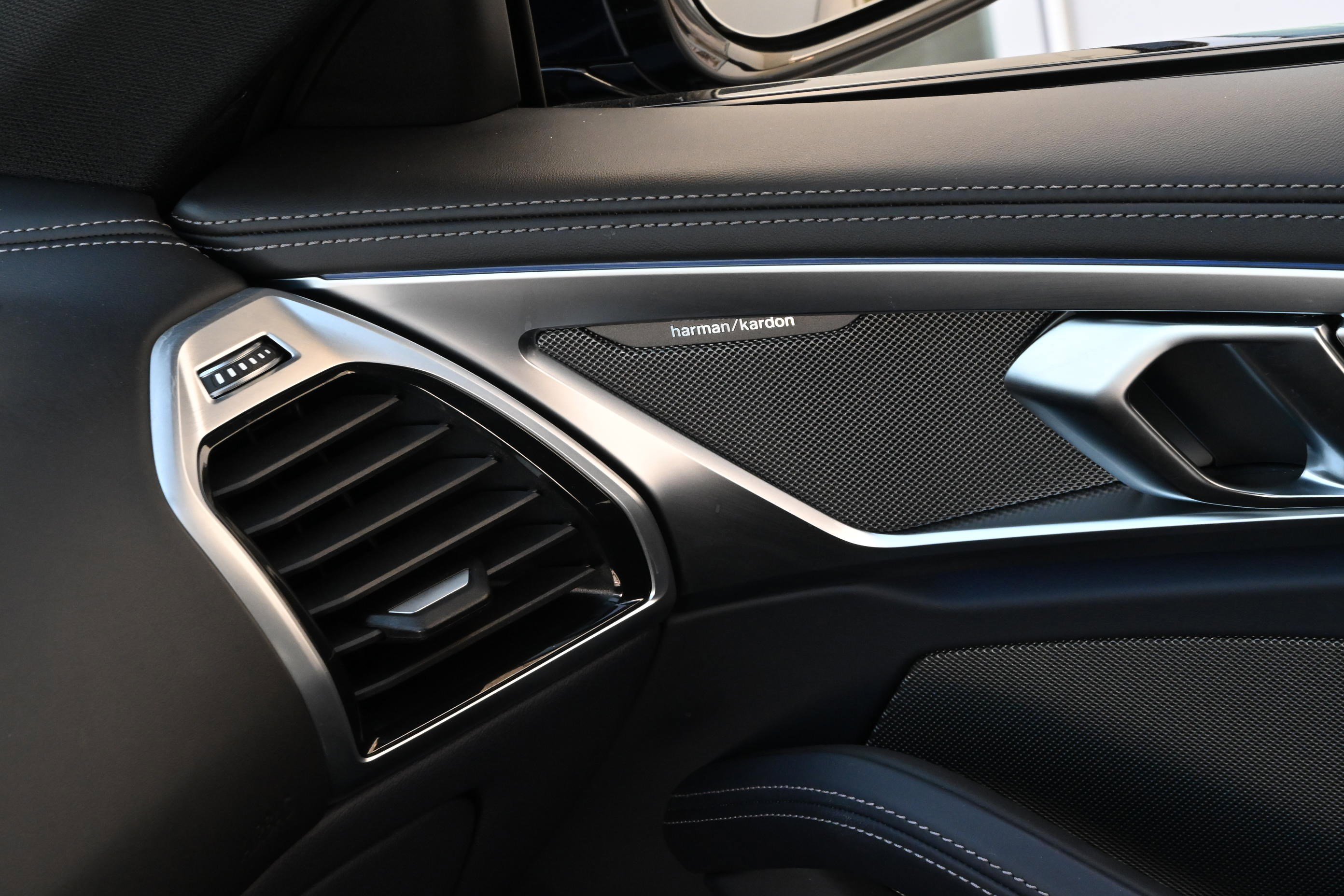 Used 2022 BMW 840i Coupe image 25