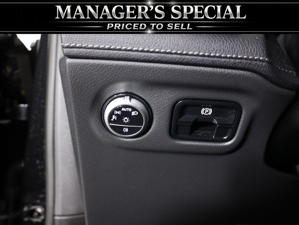 Certified 2025 Mercedes-Benz EQE 350+ 4MATIC SUV w/ AMG Line Exterior Package image 10