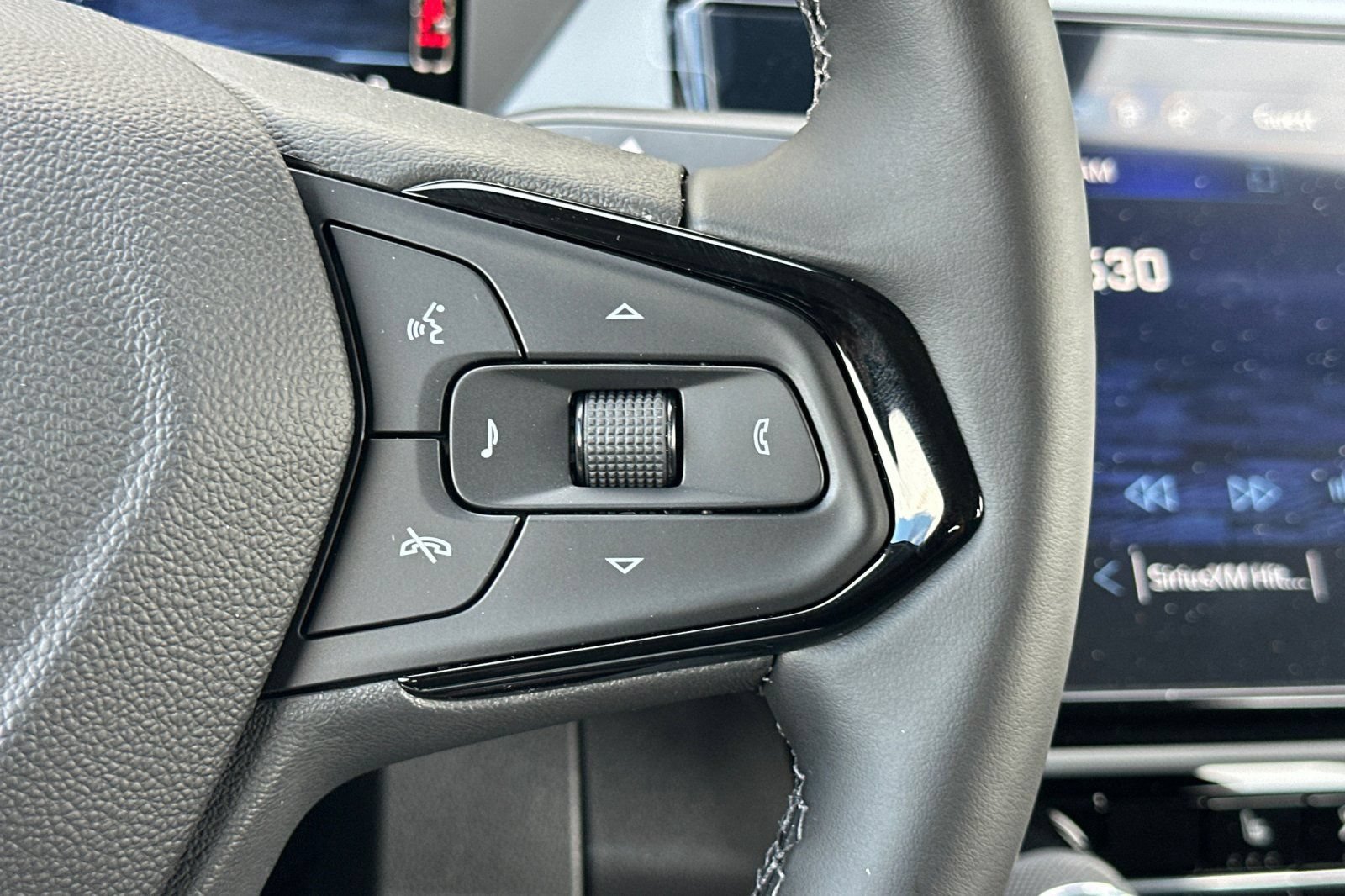New 2027 Chevrolet Bolt LT w/ Comfort Package FWD image 23