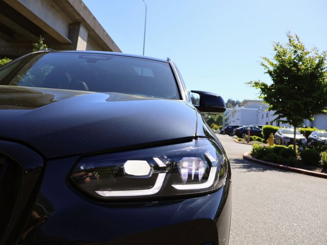 Used 2023 BMW X3 M40i AWD/4WD image 2