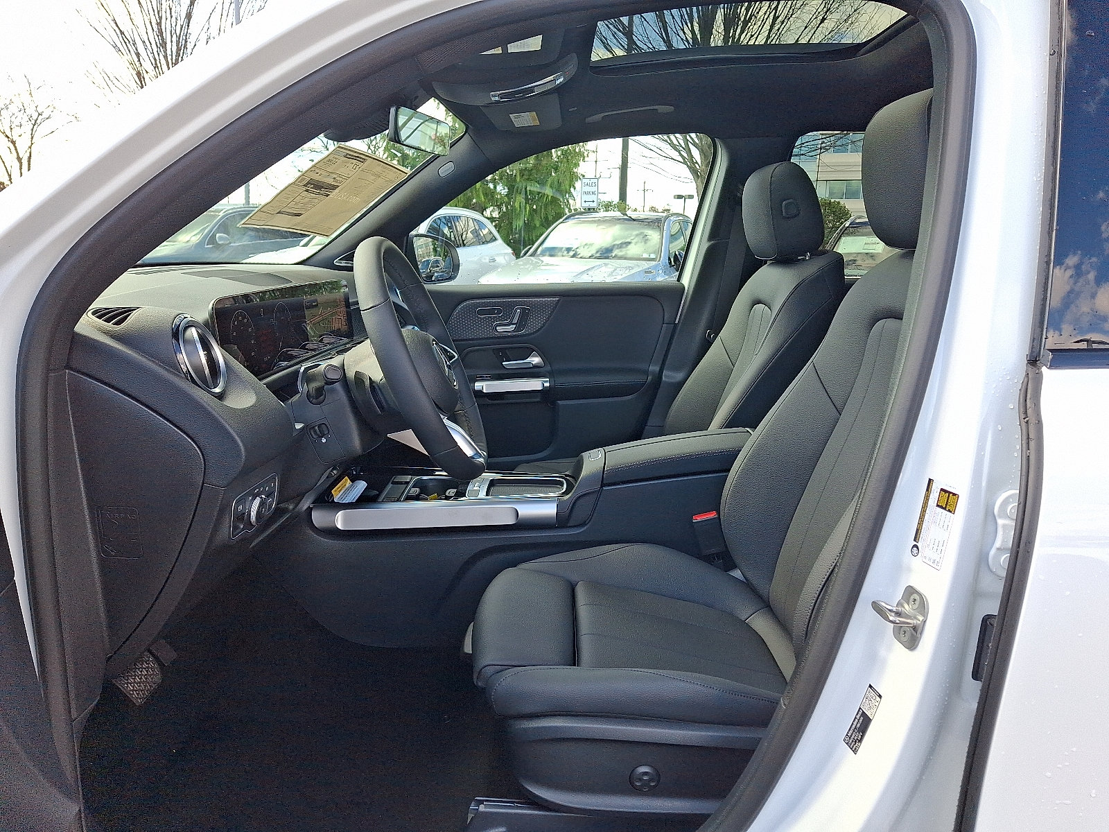 New 2026 Mercedes-Benz GLB 250 4MATIC image 11