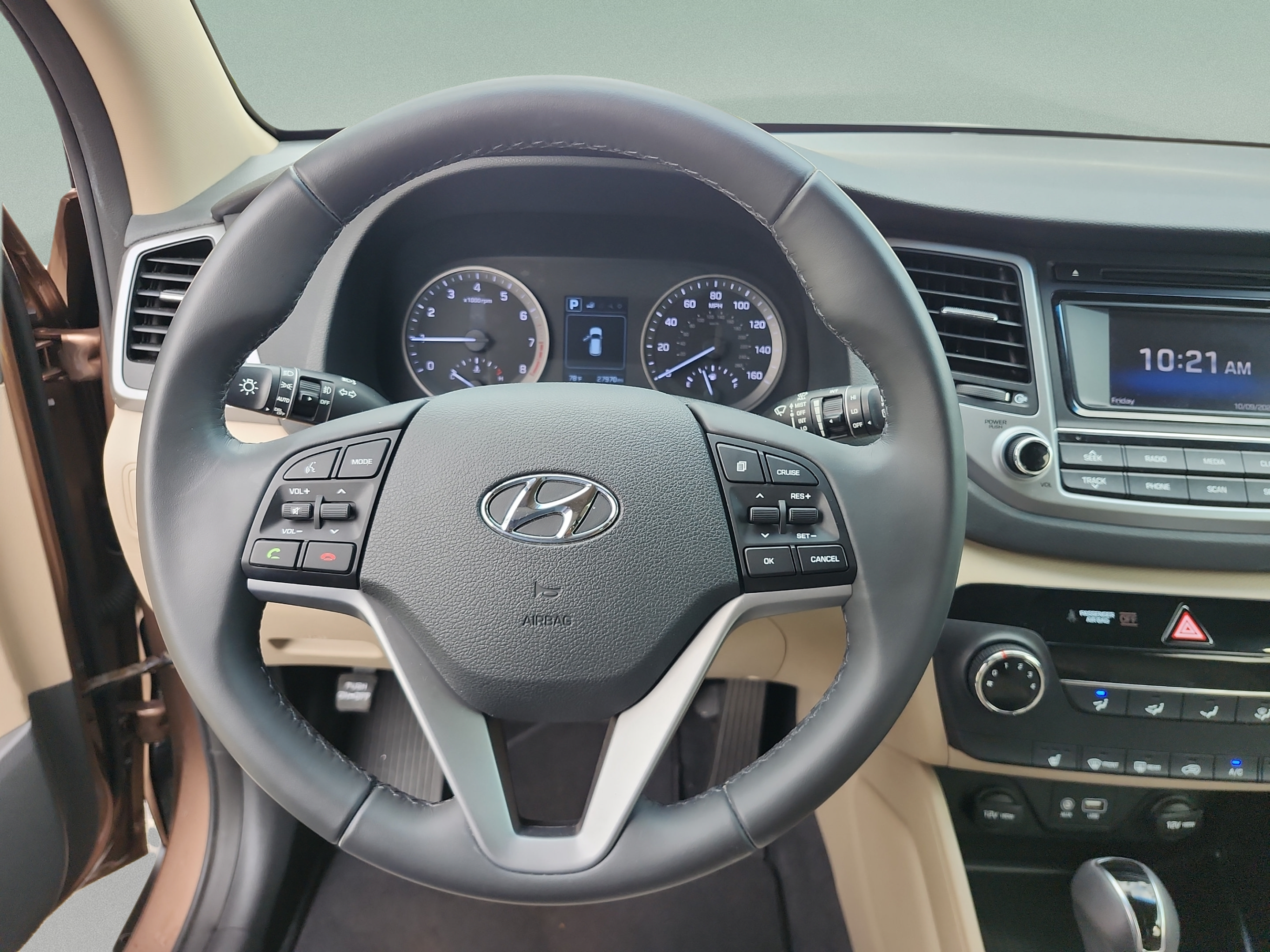 Used 2017 Hyundai Tucson Sport w/ Cargo Package FWD image 9