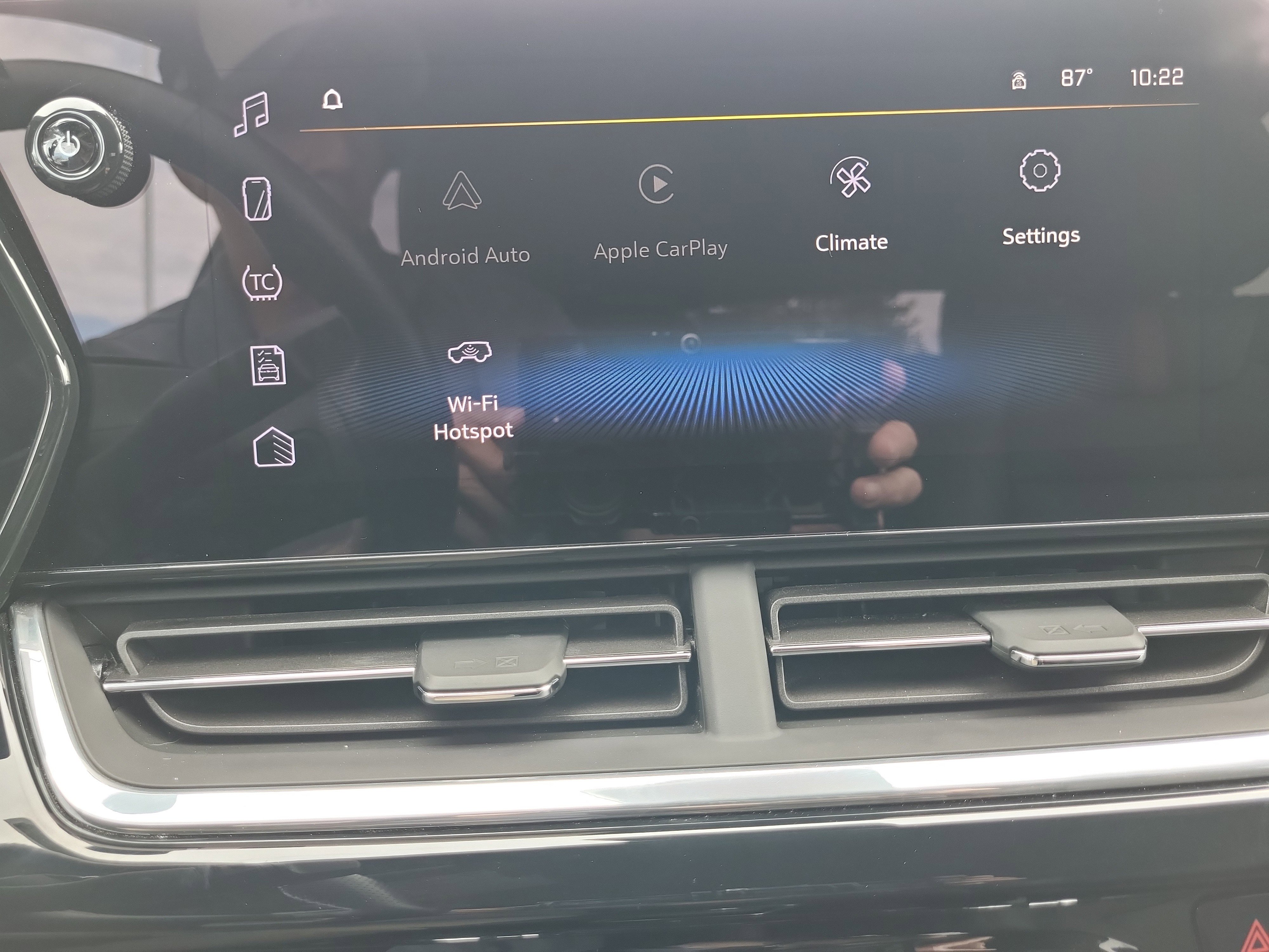Certified 2024 Chevrolet Trax RS w/ Sunroof Package FWD image 23