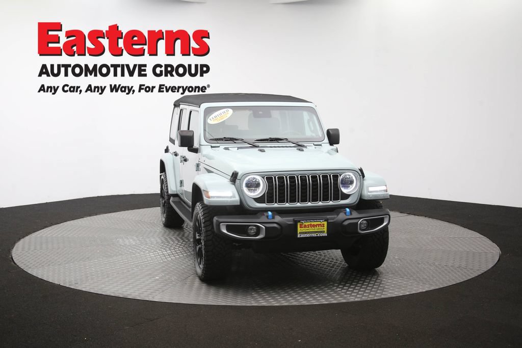 Used 2024 Jeep Wrangler Unlimited Sahara w/ Technology Group AWD/4WD image 53