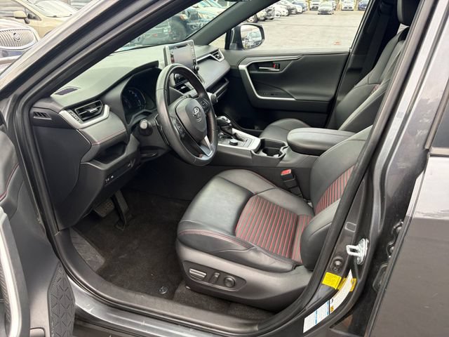 Used 2021 Toyota RAV4 XSE w/ Carpet Mat Package (TMS) AWD/4WD image 30