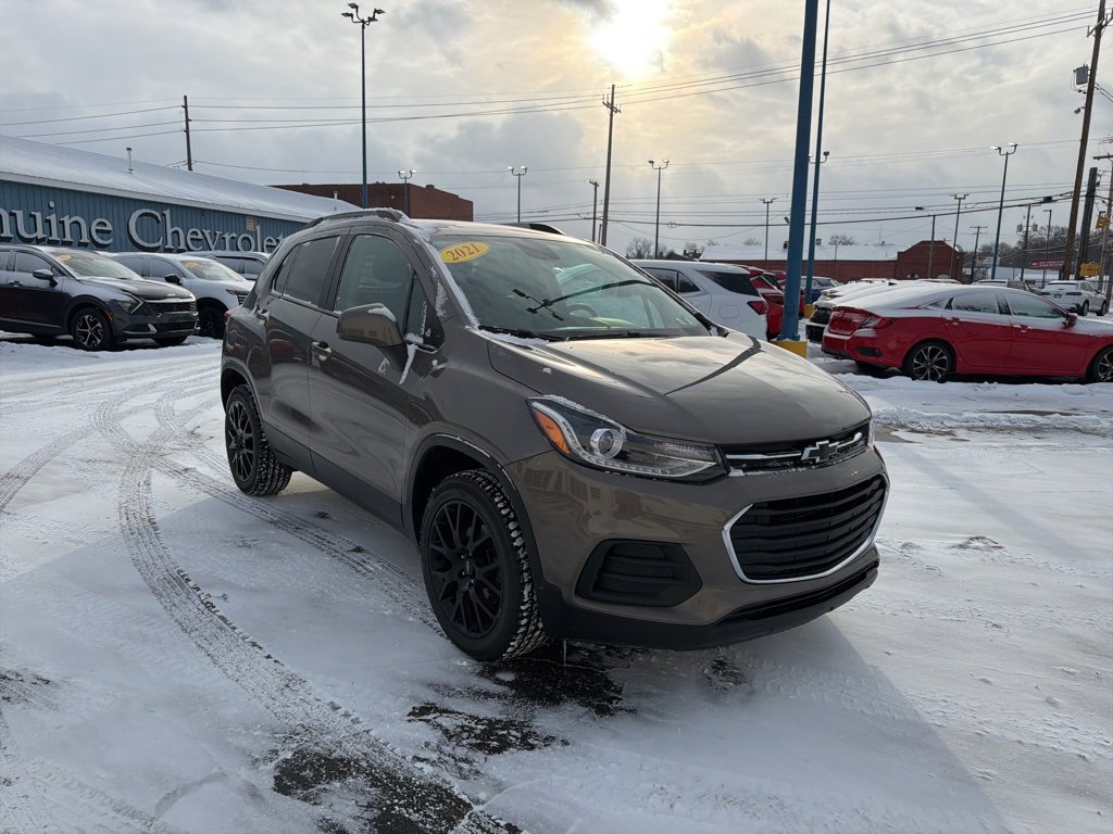 Used 2021 Chevrolet Trax LT w/ Driver Confidence Package image 1