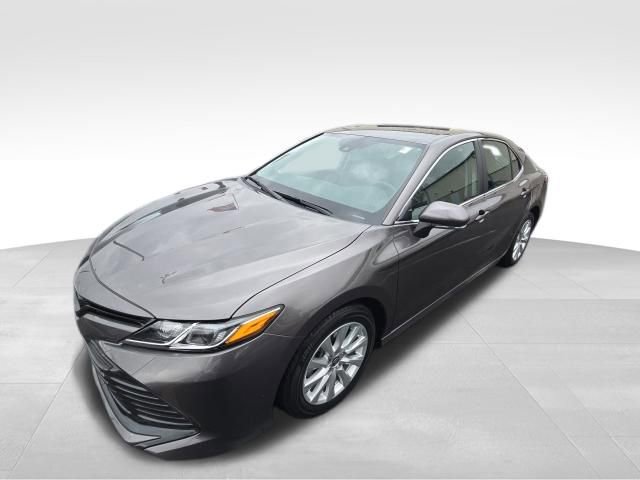 Used 2020 Toyota Camry LE w/ Convenience Package image 2