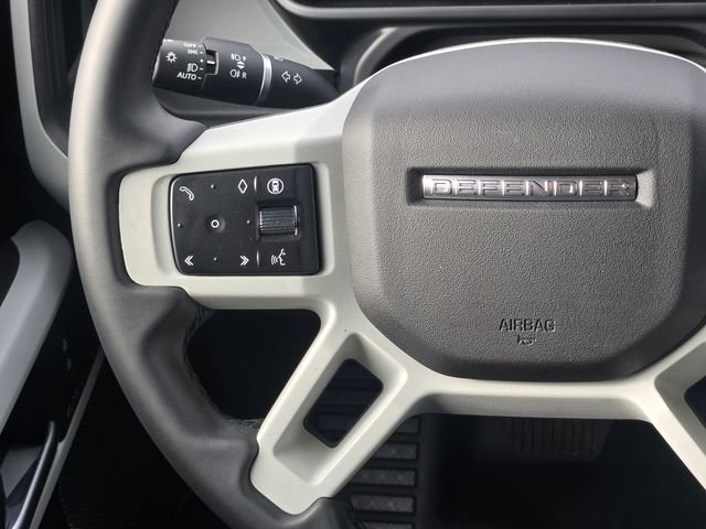 Used 2024 Land Rover Defender 110 SE image 15