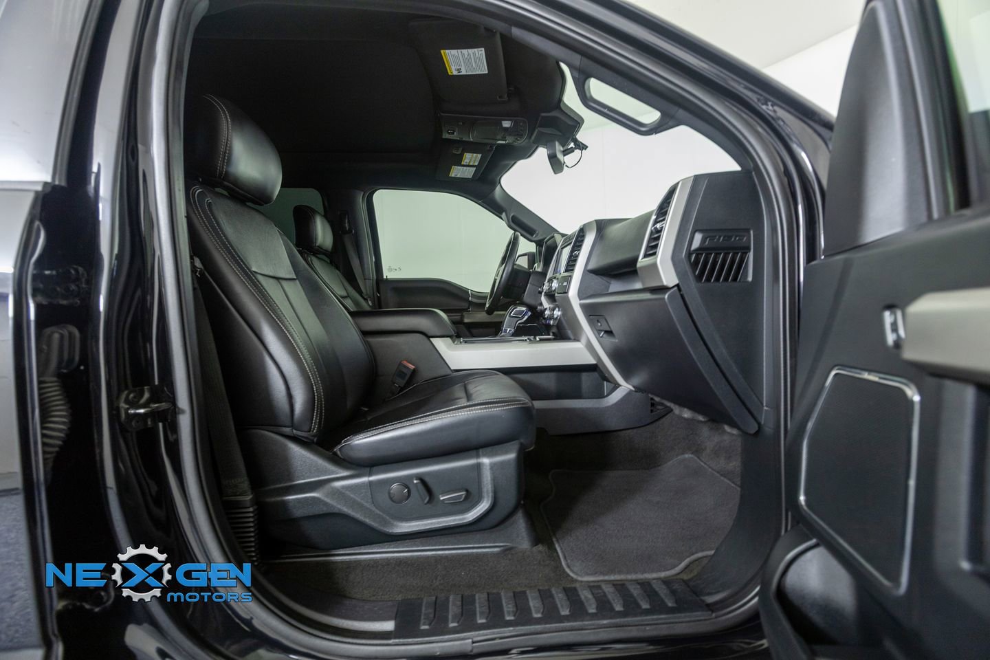 Used 2020 Ford F150 Lariat w/ Equipment Group 502A Luxury image 39
