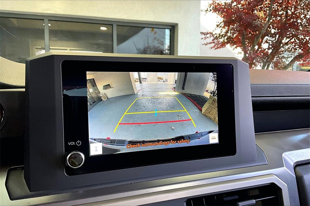 Used 2025 Toyota Tacoma TRD Off-Road image 13