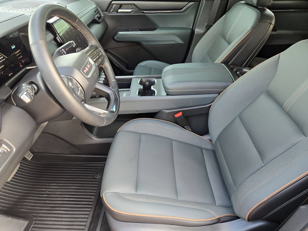 Used 2025 GMC Acadia AT4 w/ LPO, Floor Liner Package AWD/4WD image 12