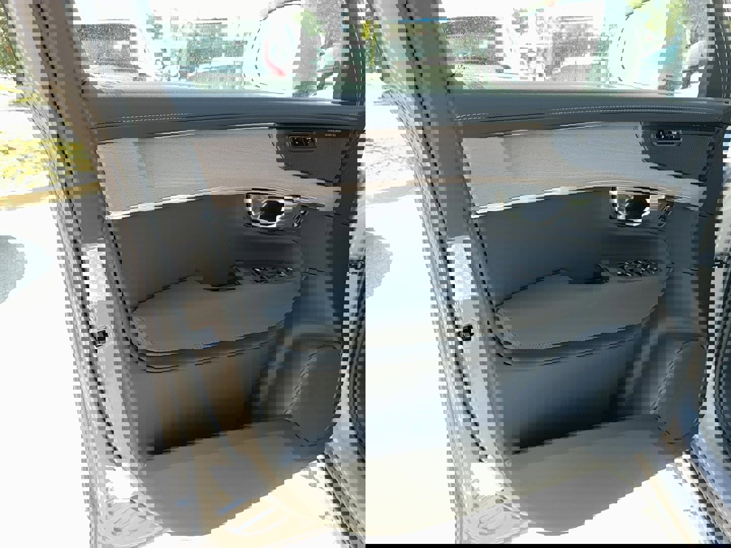 New 2026 Volvo XC90 T8 Plus image 10