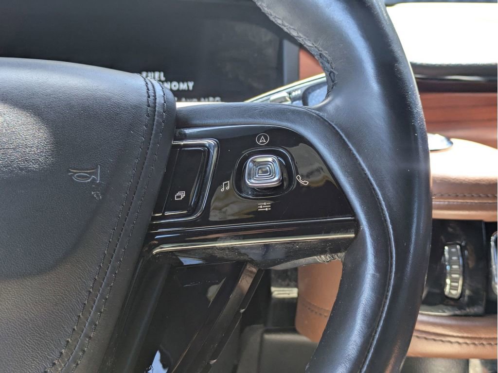 Used 2020 Lincoln Aviator Reserve w/ Equipment Group 202A image 24