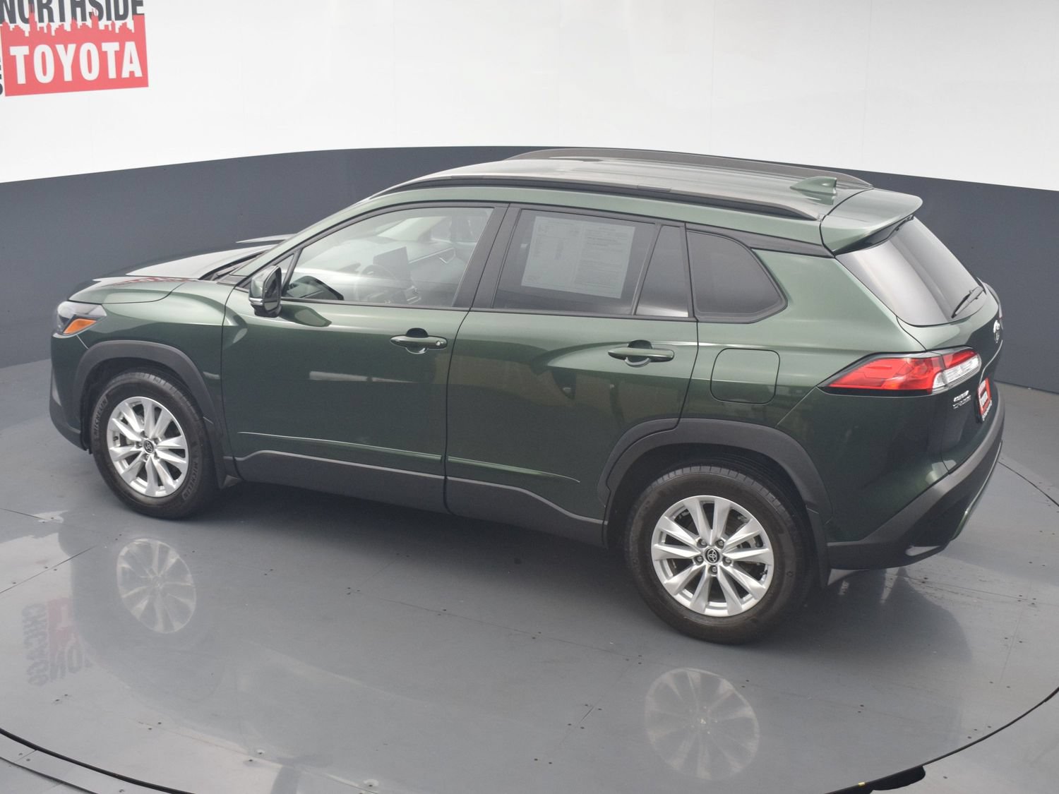 Used 2023 Toyota Corolla Cross LE FWD image 10