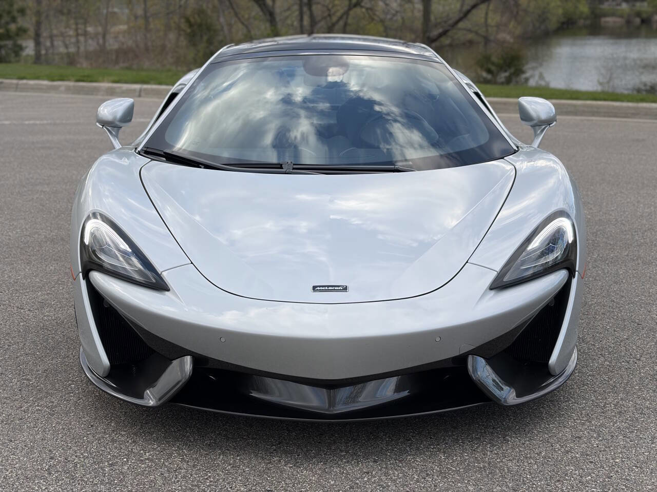 Used 2017 McLaren 570S RWD image 3