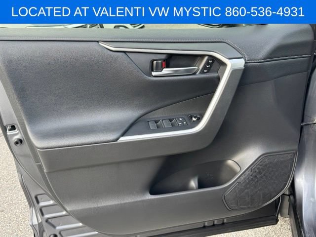 Used 2020 Toyota RAV4 Limited AWD/4WD image 34