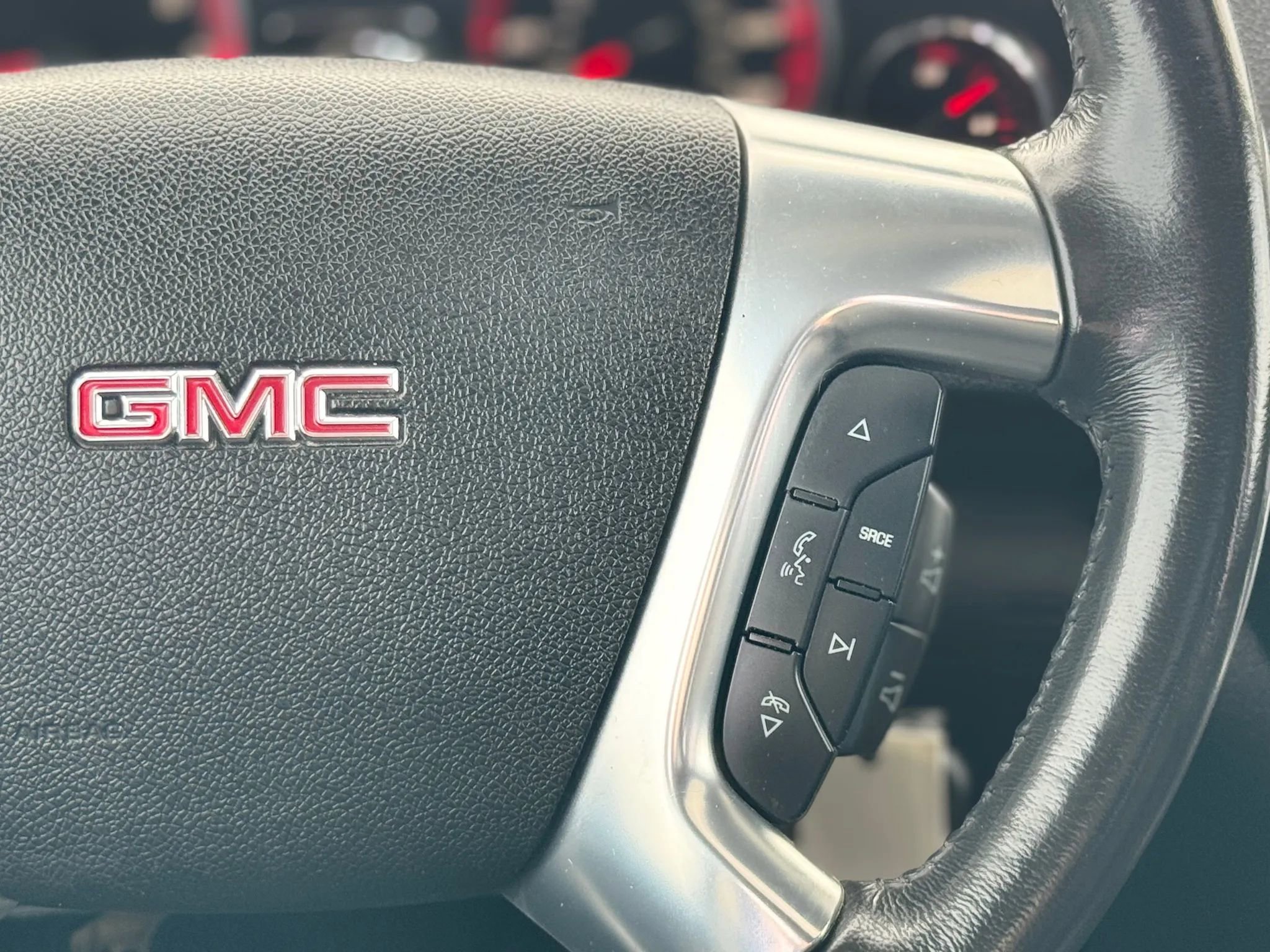 Used 2016 GMC Acadia SLE FWD image 21