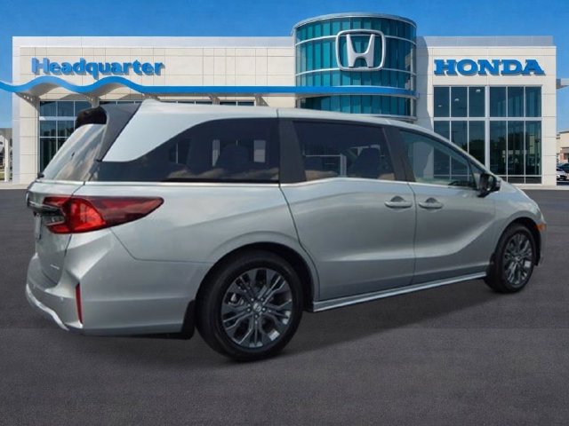 New 2027 Honda Odyssey Touring image 3