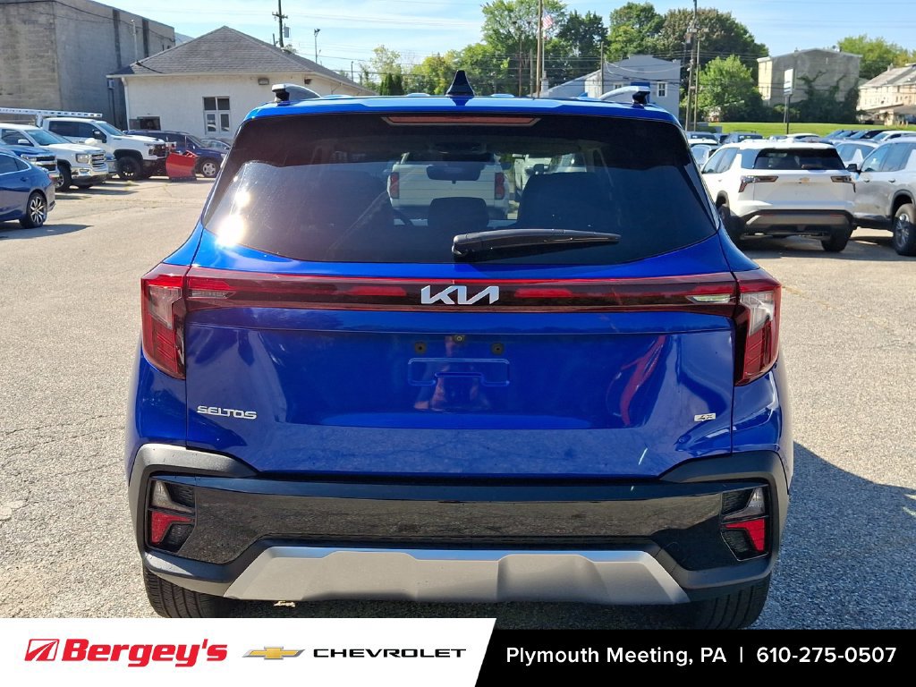 Used 2024 Kia Seltos S AWD/4WD image 6
