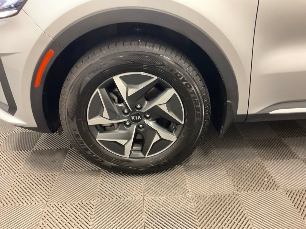 Used 2021 Kia Sorento S FWD image 9