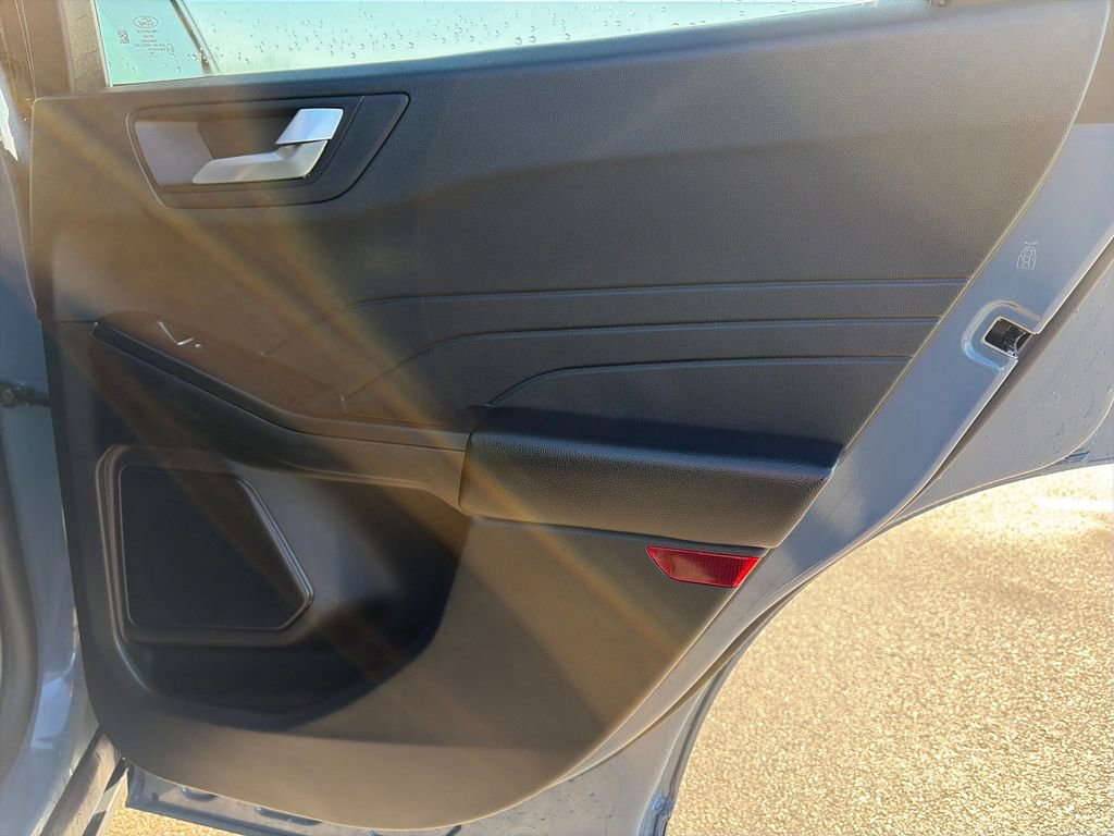 Used 2025 Ford Escape Platinum image 31