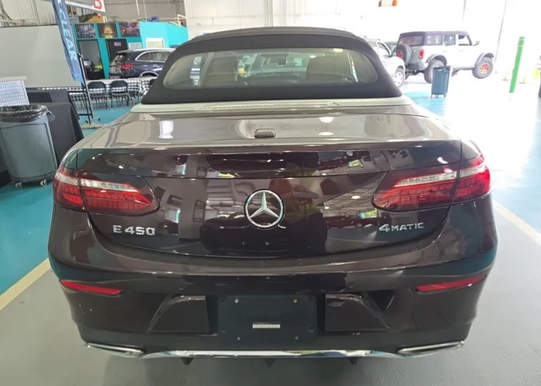 Used 2022 Mercedes-Benz E 450 4MATIC Cabriolet image 5