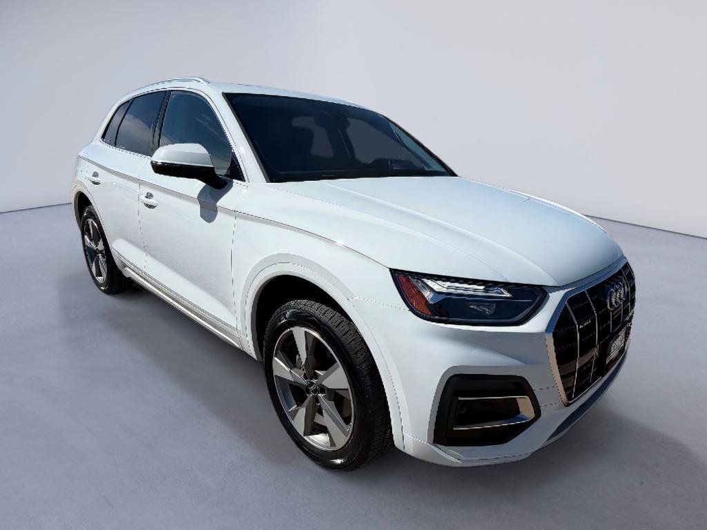 Used 2023 Audi Q5 2.0T Premium Plus w/ Premium Plus Package AWD/4WD image 3