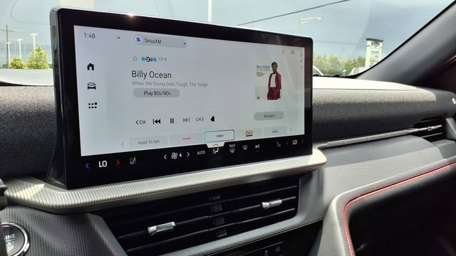 Used 2025 Ford Explorer ST-Line w/ ST-Line Street Pack image 29