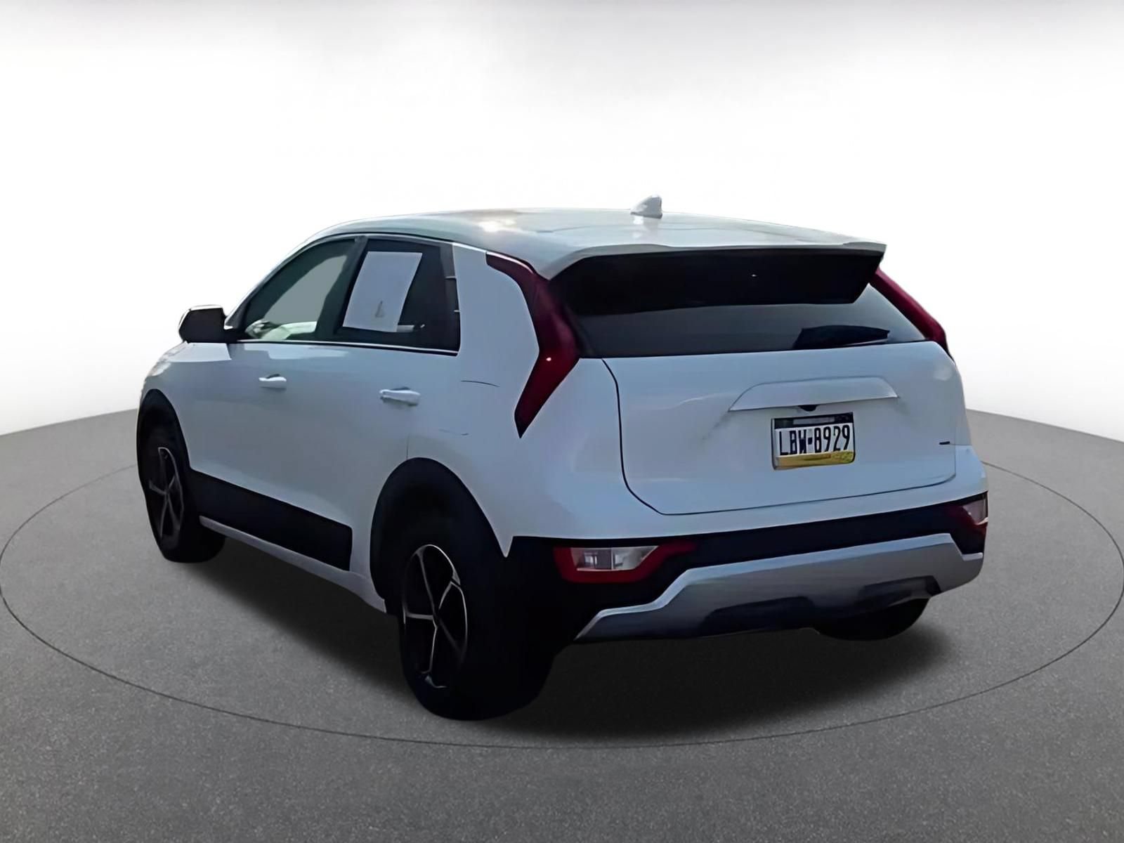 Used 2026 Kia Niro LX FWD image 11