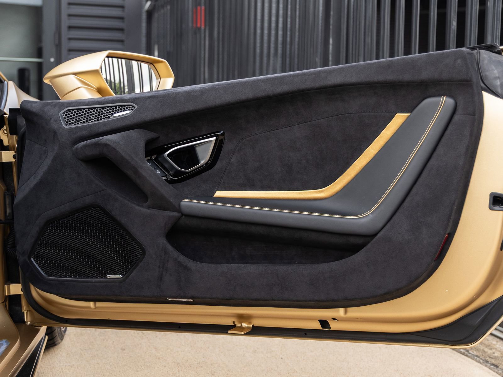 Used 2023 Lamborghini Huracan Tecnica RWD image 43