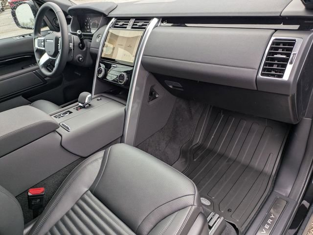 New 2026 Land Rover Discovery S image 19