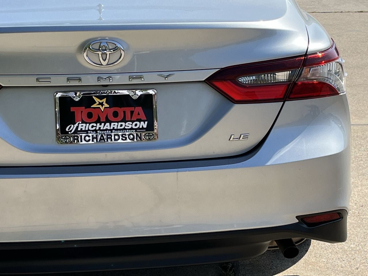 Used 2021 Toyota Camry LE FWD image 6