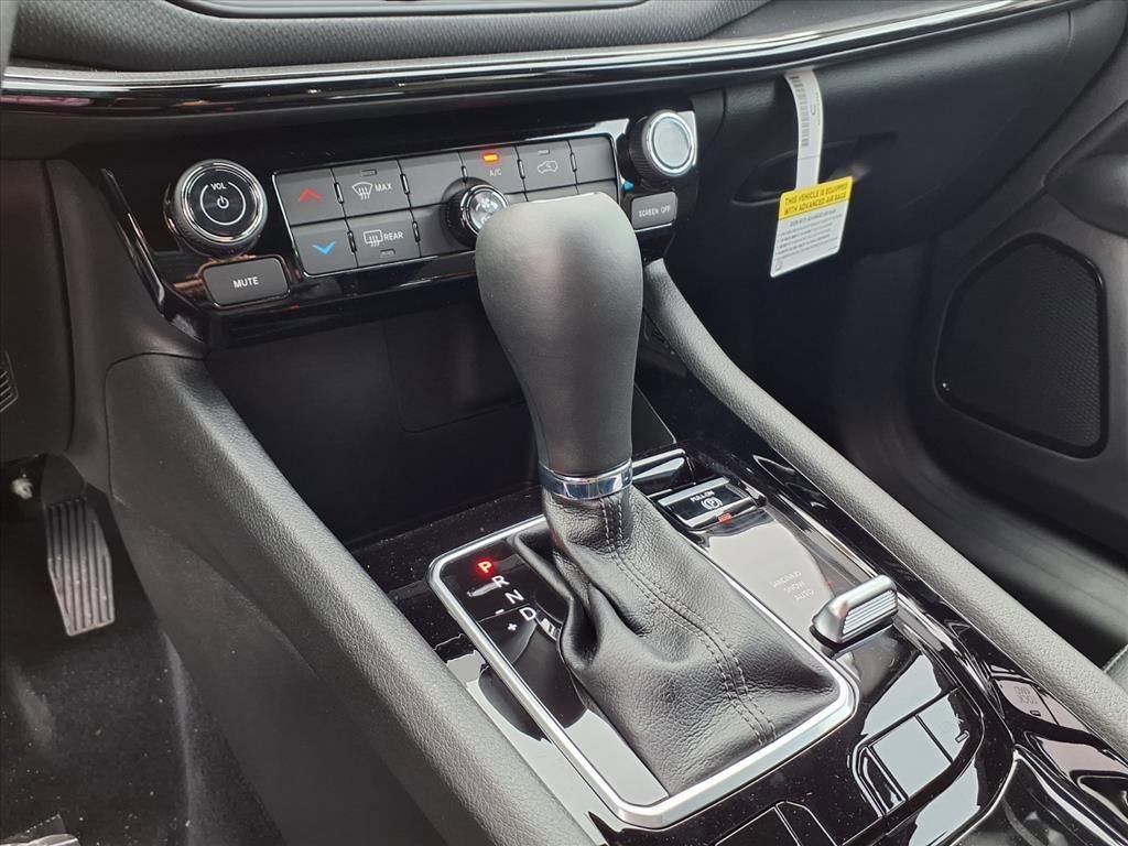 New 2026 Jeep Compass Latitude image 9