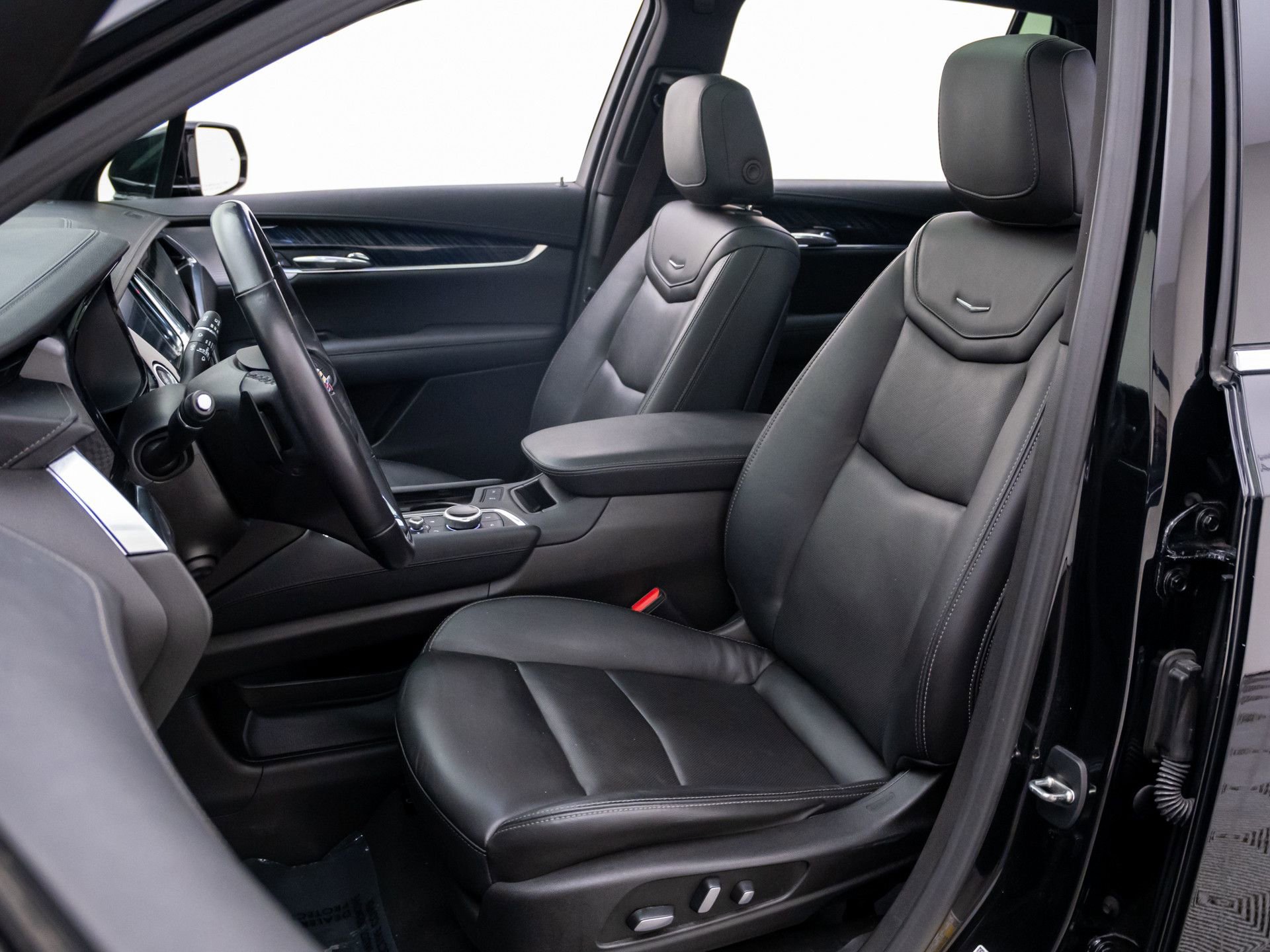 Certified 2023 Cadillac XT6 Premium Luxury AWD/4WD image 19